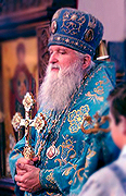 Епископ Женевский Михаил возглавил молебен о благополучном начале программы 'Под звездой Богородицы'